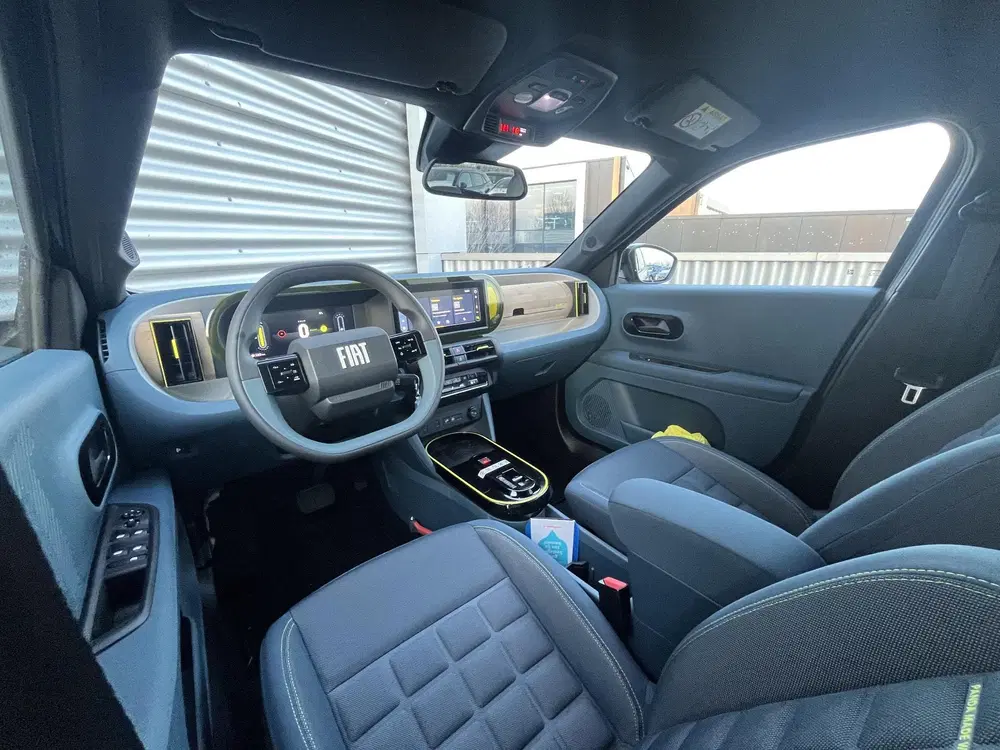 Fiat Grande Panda La Prima 11 kW 44 kWh Navigatie uit 2025, foto 5