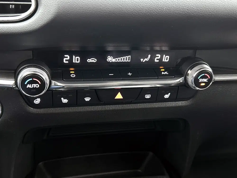 Mazda CX-30 2.0 e-SkyActiv-X M Hybrid Luxury uit 2022, foto 10