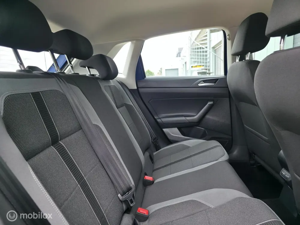 Volkswagen Polo 1.0 TSI R-Line / Navi / Camera / Carplay uit 2021, foto 10