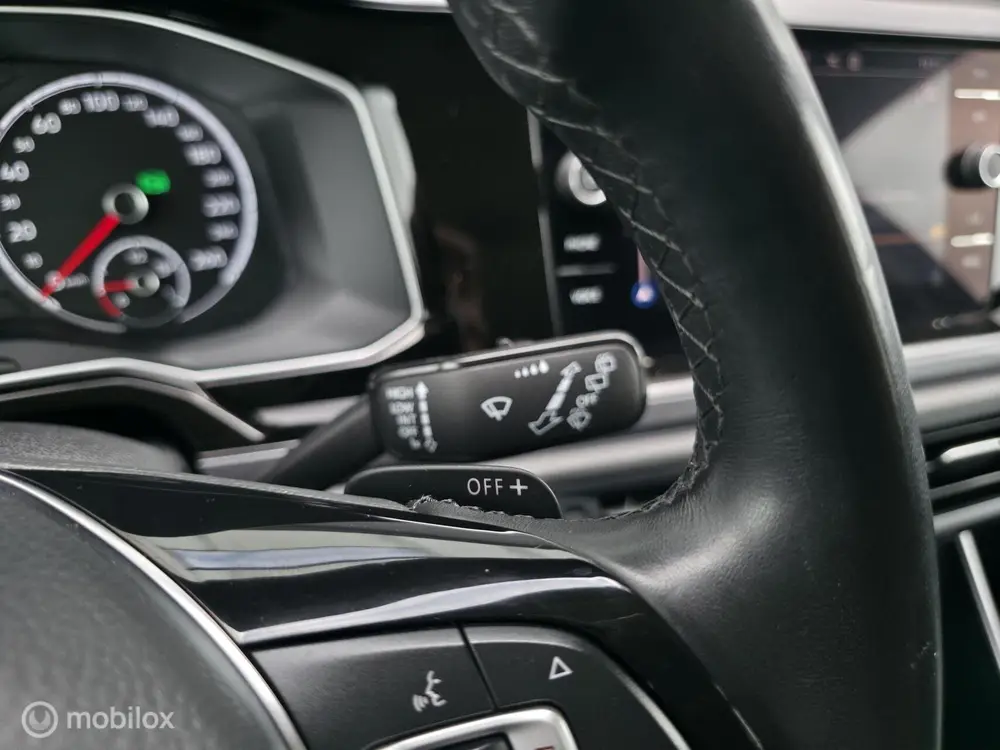 Volkswagen Polo 1.0 TSI R-Line / Navi / Camera / Carplay uit 2021, foto 16