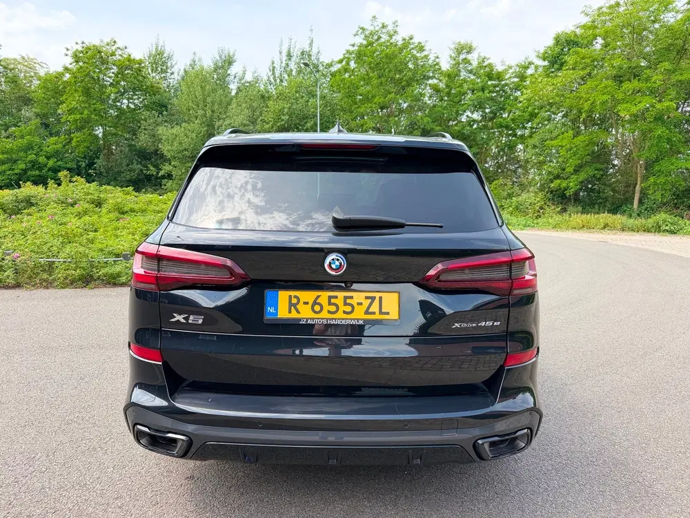 BMW X5 X-Drive 45e M-50 Jaar Edition Panoramadak uit 2023, foto 11