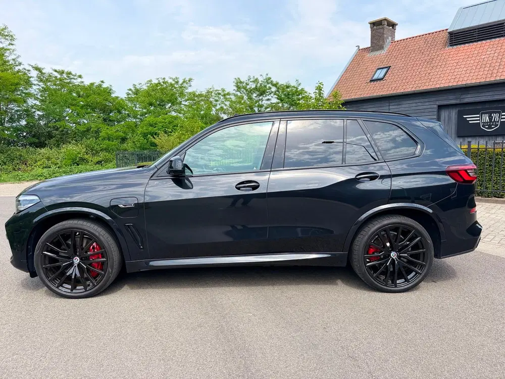 BMW X5 X-Drive 45e M-50 Jaar Edition Panoramadak uit 2023, foto 5