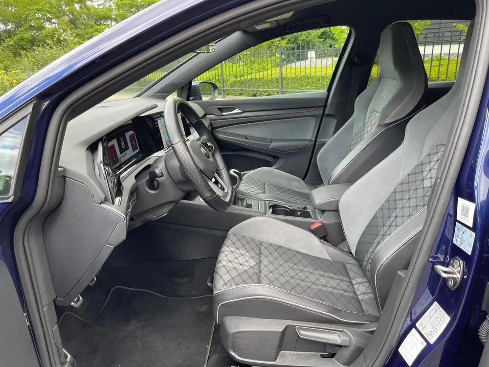 Volkswagen Golf 1.5 TSI R-Line Virtual Camra IQ Light Matrix uit 2021, foto 3