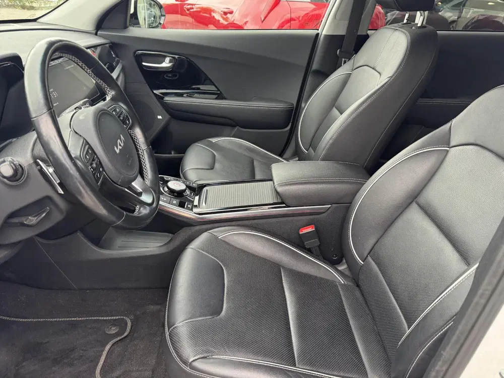 Kia Niro ExecutiveLine 64 kWh uit 2022, foto 18