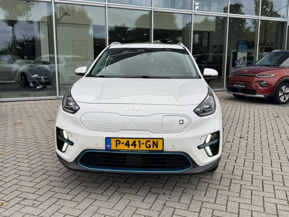 Kia Niro ExecutiveLine 64 kWh uit 2022, foto 2