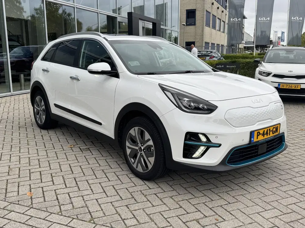 Kia Niro ExecutiveLine 64 kWh uit 2022, foto 3