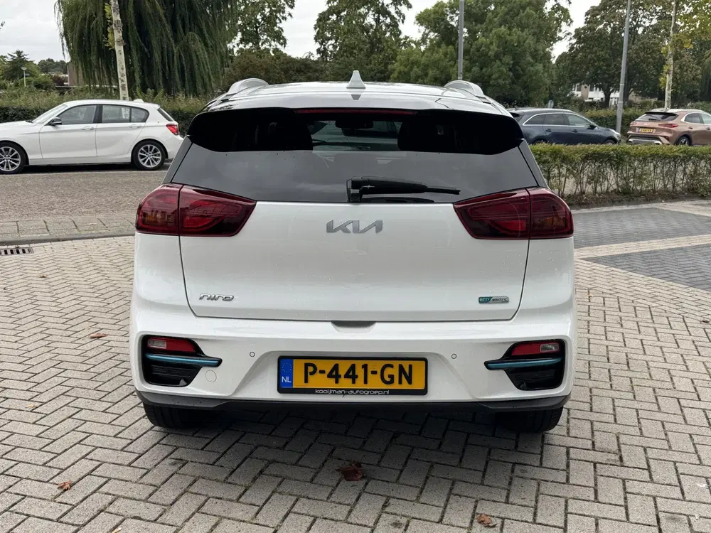 Kia Niro ExecutiveLine 64 kWh uit 2022, foto 4