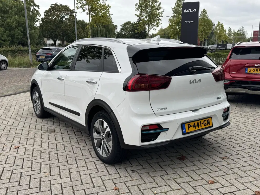Kia Niro ExecutiveLine 64 kWh uit 2022, foto 5