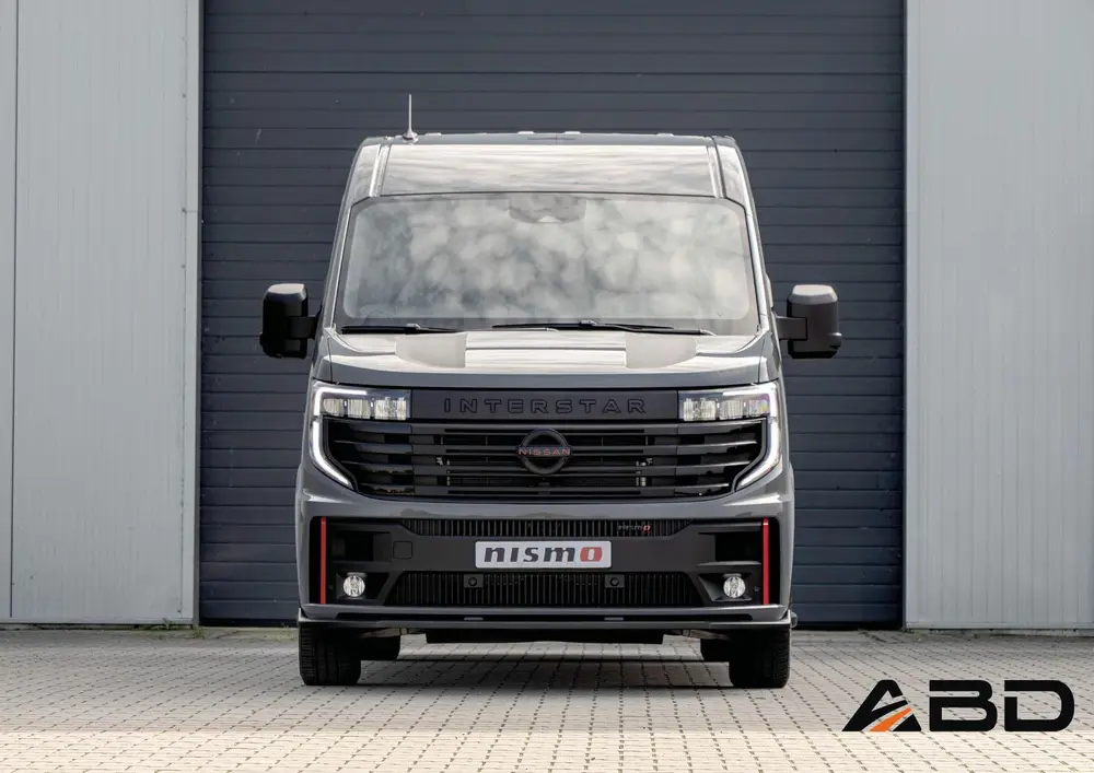 Nissan Interstar Nismo + uit 2026, foto 3