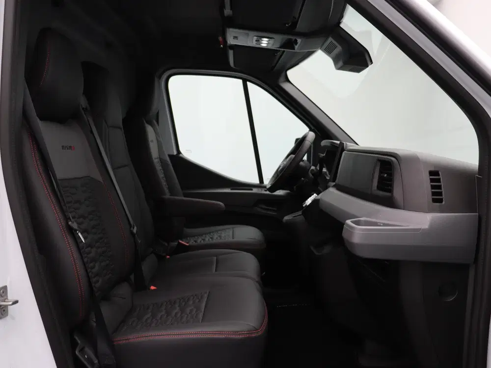 Nissan Interstar Nismo + uit 2026, foto 13