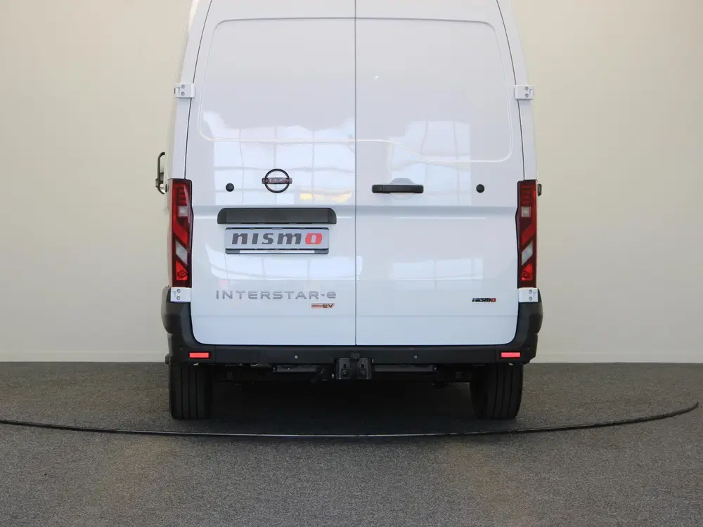 Nissan Interstar Nismo + uit 2026, foto 16