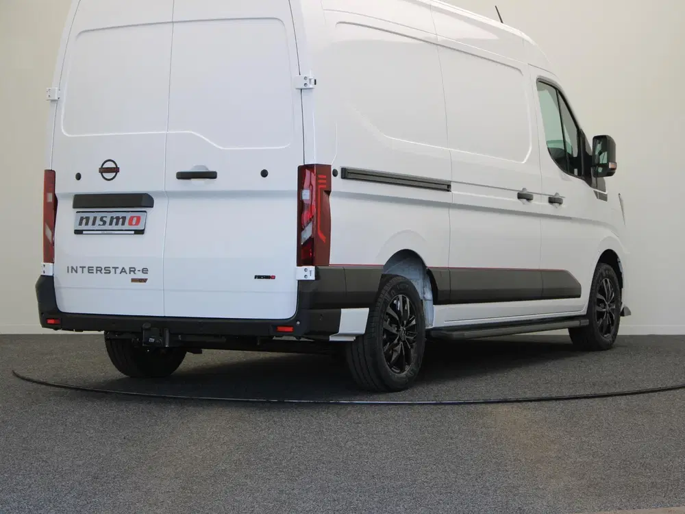 Nissan Interstar Nismo + uit 2026, foto 20