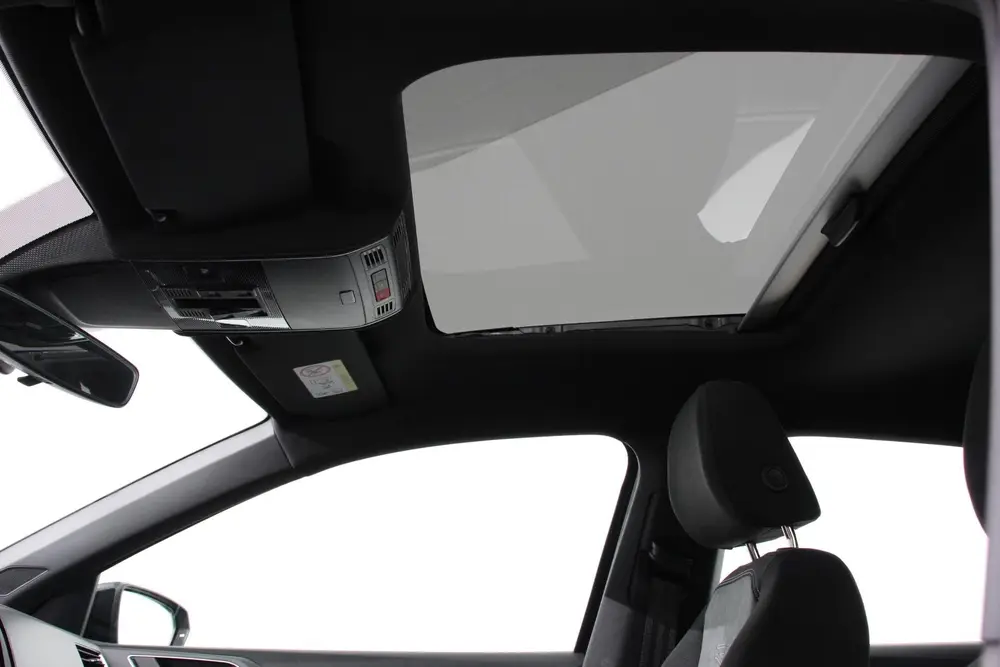 Volkswagen Polo 1.0 TSI DSG R-Line Panorama dak Navigatie Ap uit 2024, foto 2