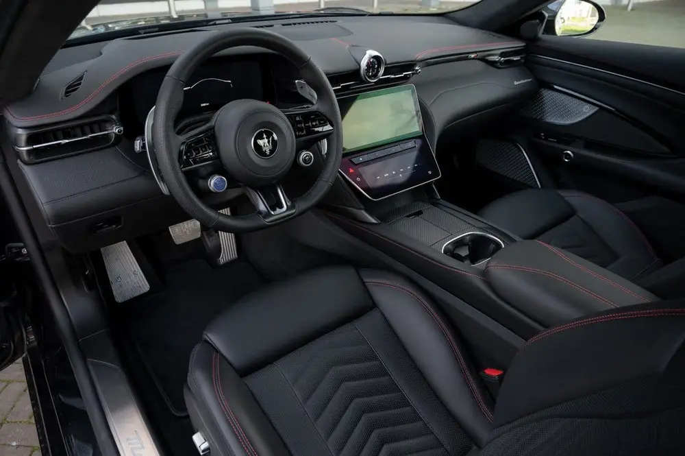 Maserati GranTurismo V6 AWD Trofeo (bj 2024, automaat) uit 2024, foto 4
