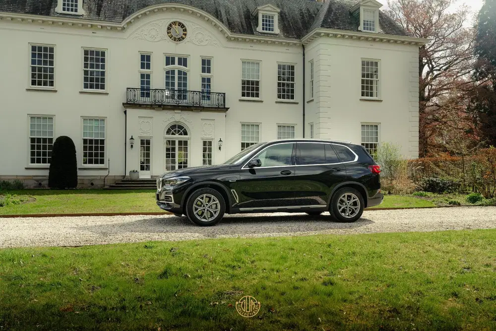 BMW X5 xDrive45e uit 2023, foto 2