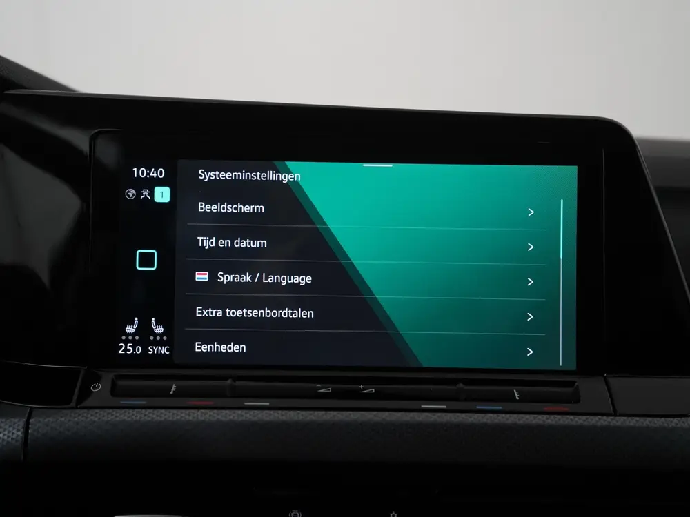 Volkswagen Golf 1.0 eTSI Active DSG | Camera | Stoel & Stuur uit 2023, foto 20