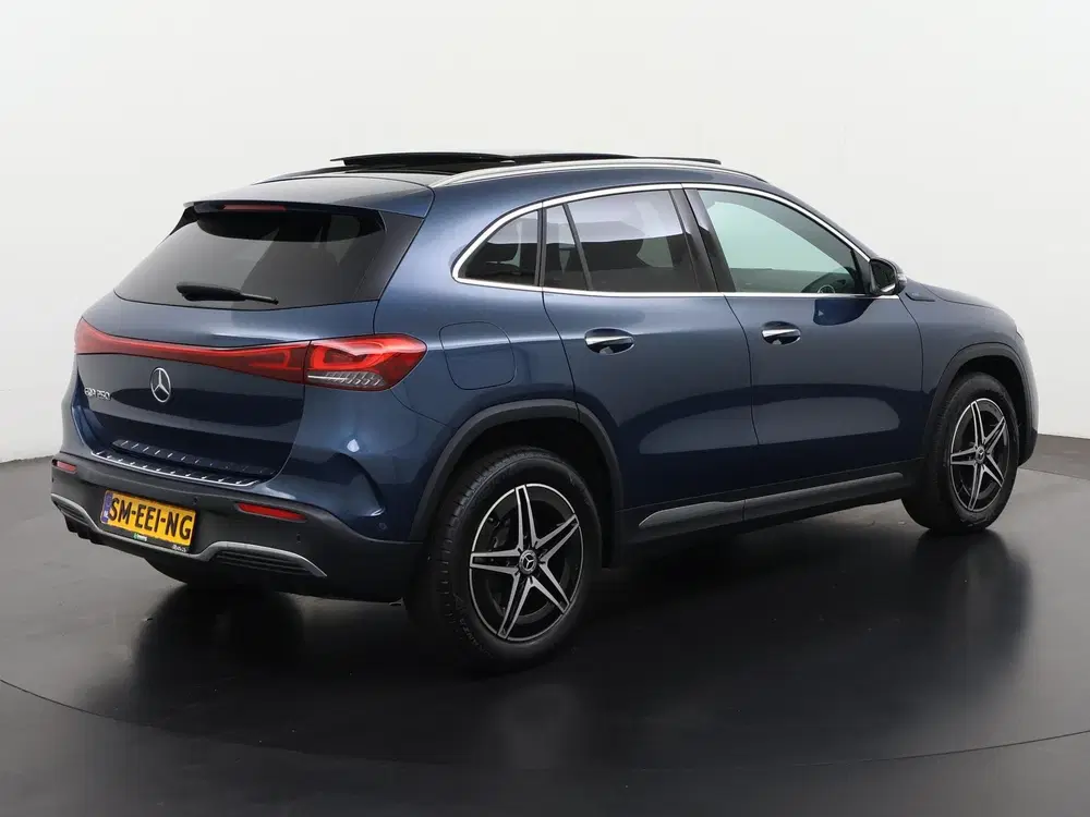 Mercedes-Benz EQA 250 AMG Line 67kWh uit 2022, foto 4