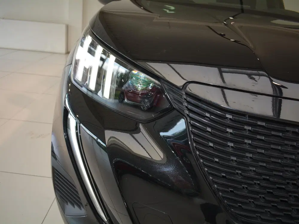 Peugeot 2008 EV GT 50 kWh uit 2023, foto 17