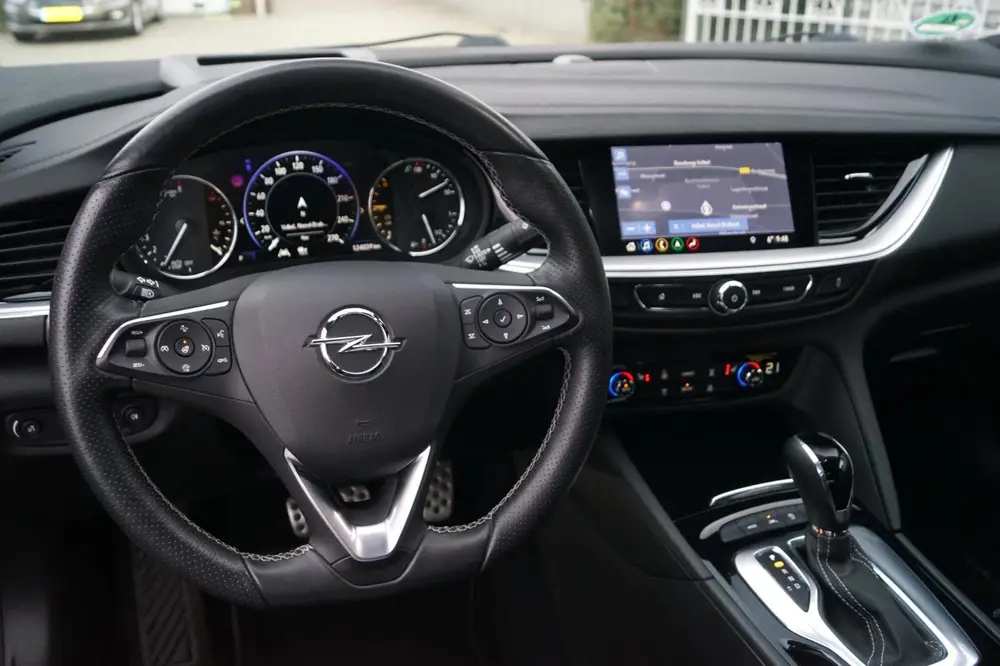 Opel Insignia 2.0 Turbo Ultimate Autom Leder Spo uit 2020, foto 9