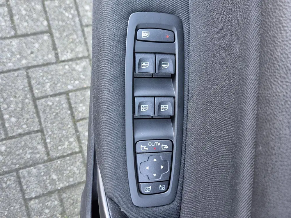 Renault Megane Mégane Estate 1.3 TCe 140 EDC AUTOMAAT Bus uit 2021, foto 20