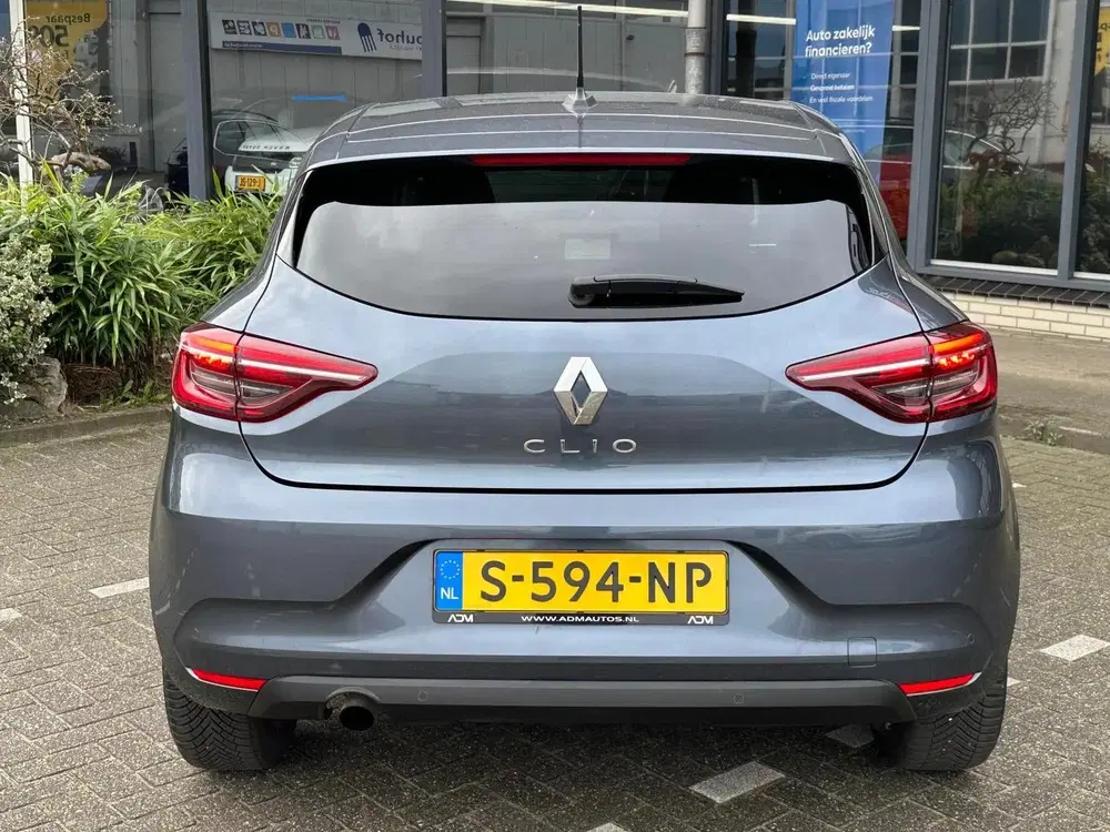 Renault Clio uit 2020, foto 14