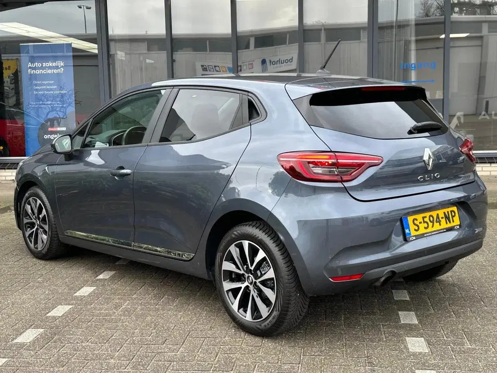 Renault Clio uit 2020, foto 2