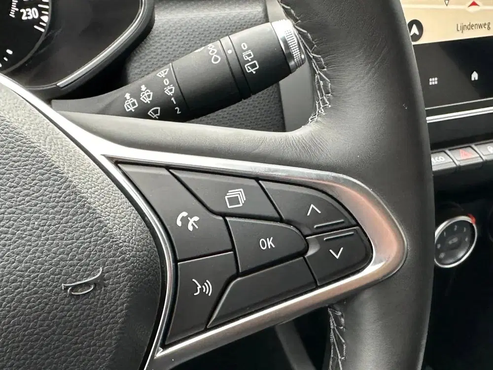 Renault Clio uit 2020, foto 20