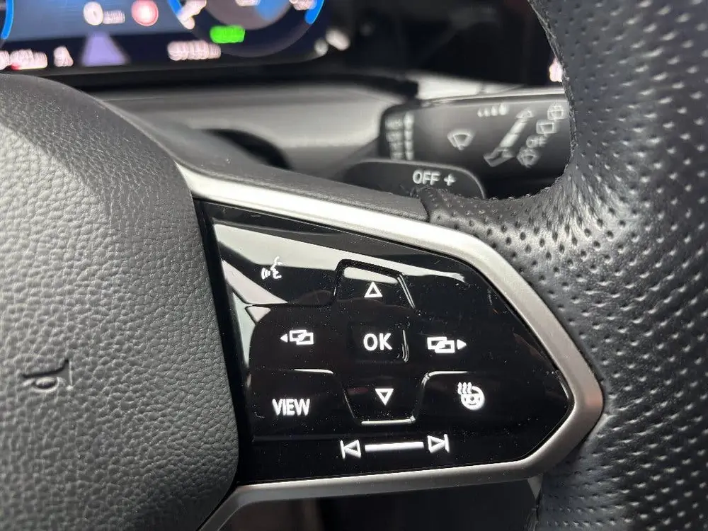Volkswagen Golf 1.4 GTE Ehybrid 245pk DSG 2022 Zwart uit 2022, foto 12