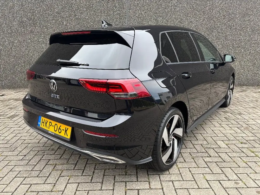 Volkswagen Golf 1.4 GTE Ehybrid 245pk DSG 2022 Zwart uit 2022, foto 4