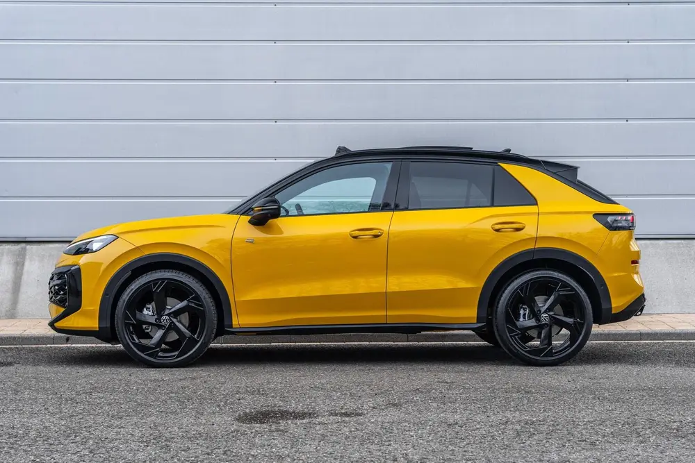 Volkswagen T-Roc 1.5 eTSI 150pk DSG R-Line First Edition | P uit 2026, foto 12