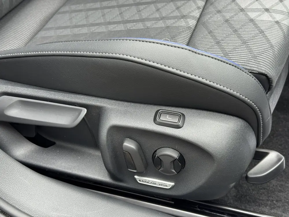 Volkswagen Passat Variant 1.5 eHybrid R-Line Edition 272pk | uit 2025, foto 18