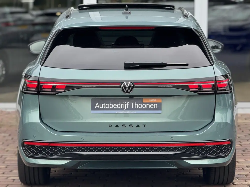 Volkswagen Passat Variant 1.5 eHybrid R-Line Edition 272pk | uit 2025, foto 3