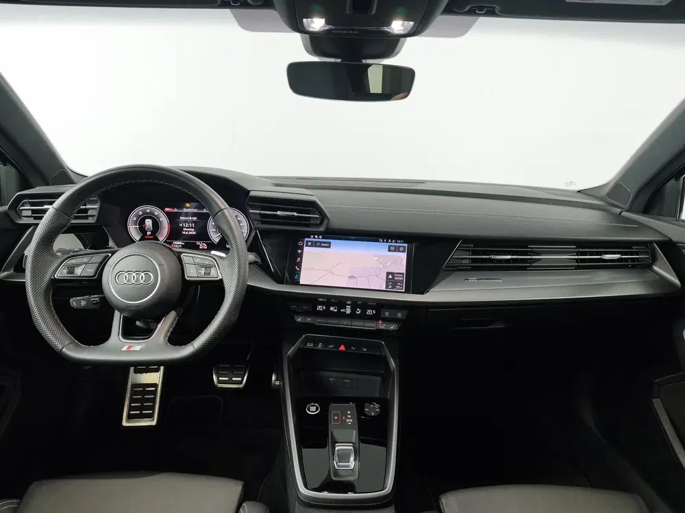 Audi A3 45 TFSI e S edition Competition uit 2024, foto 3