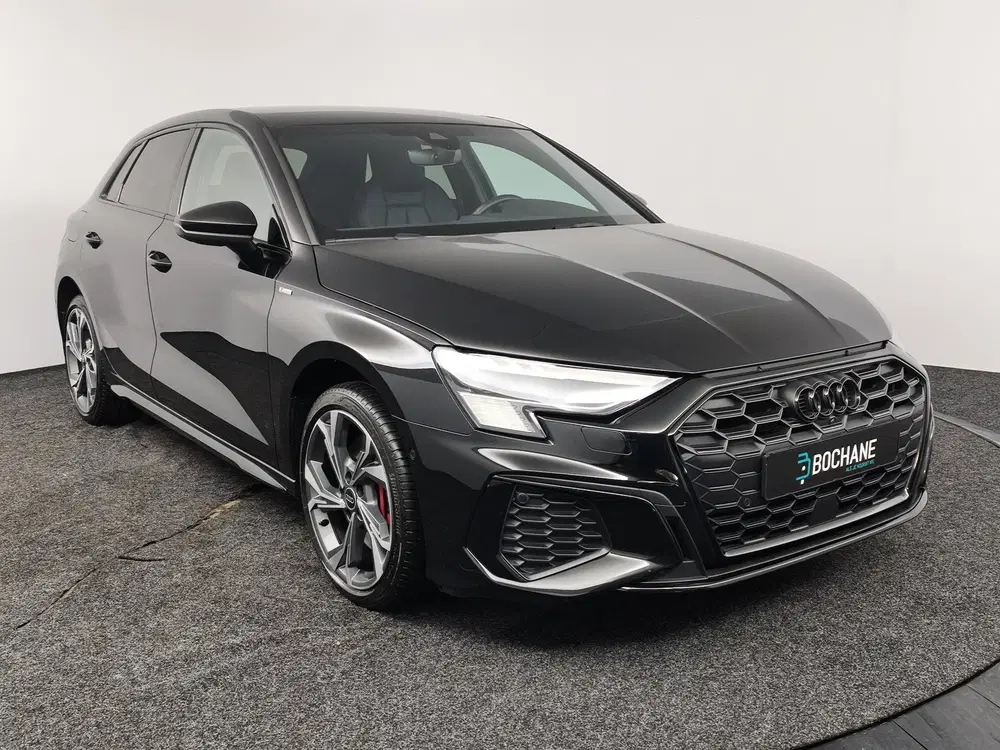 Audi A3 45 TFSI e S edition Competition uit 2024, foto 5