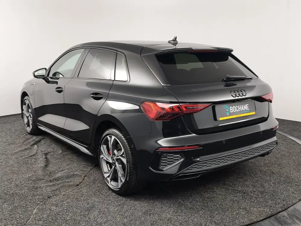 Audi A3 45 TFSI e S edition Competition uit 2024, foto 6