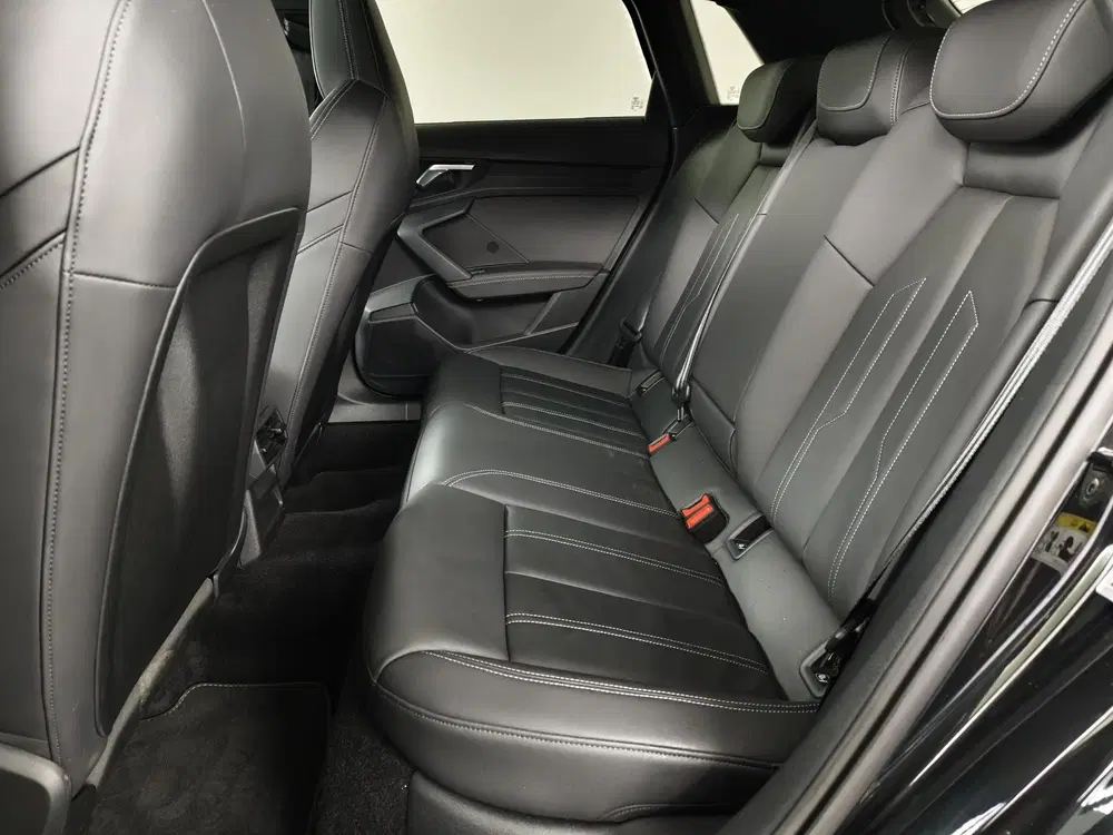 Audi A3 45 TFSI e S edition Competition uit 2024, foto 8