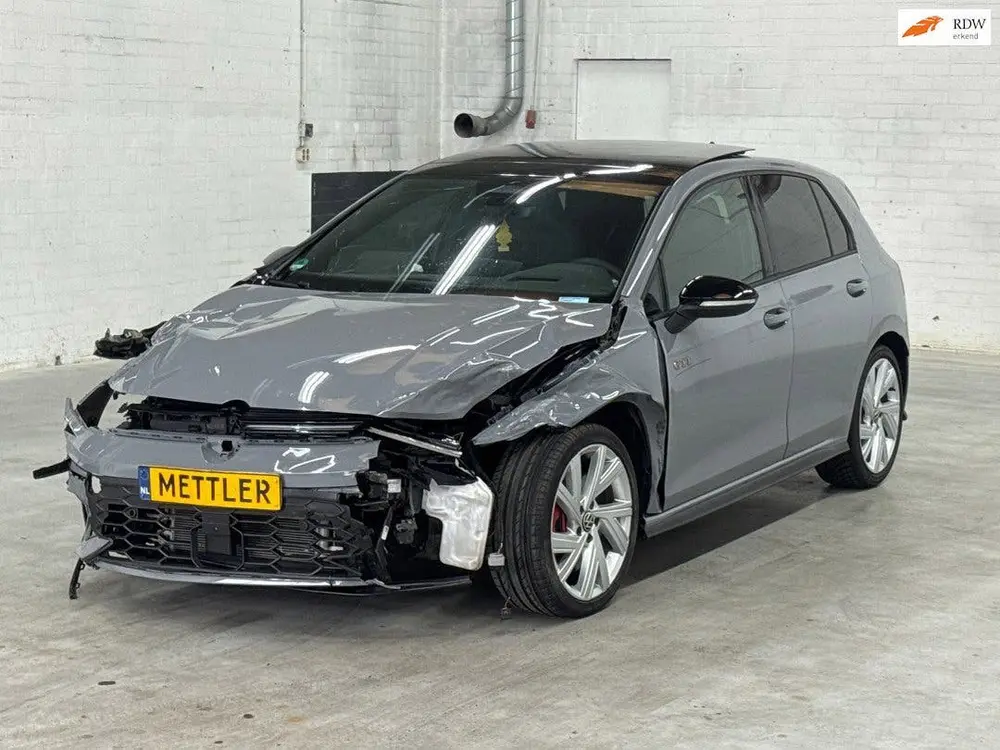 Volkswagen Golf 2.0 TSI GTI Panoramadak|360 View|HUD|ACC uit 2025