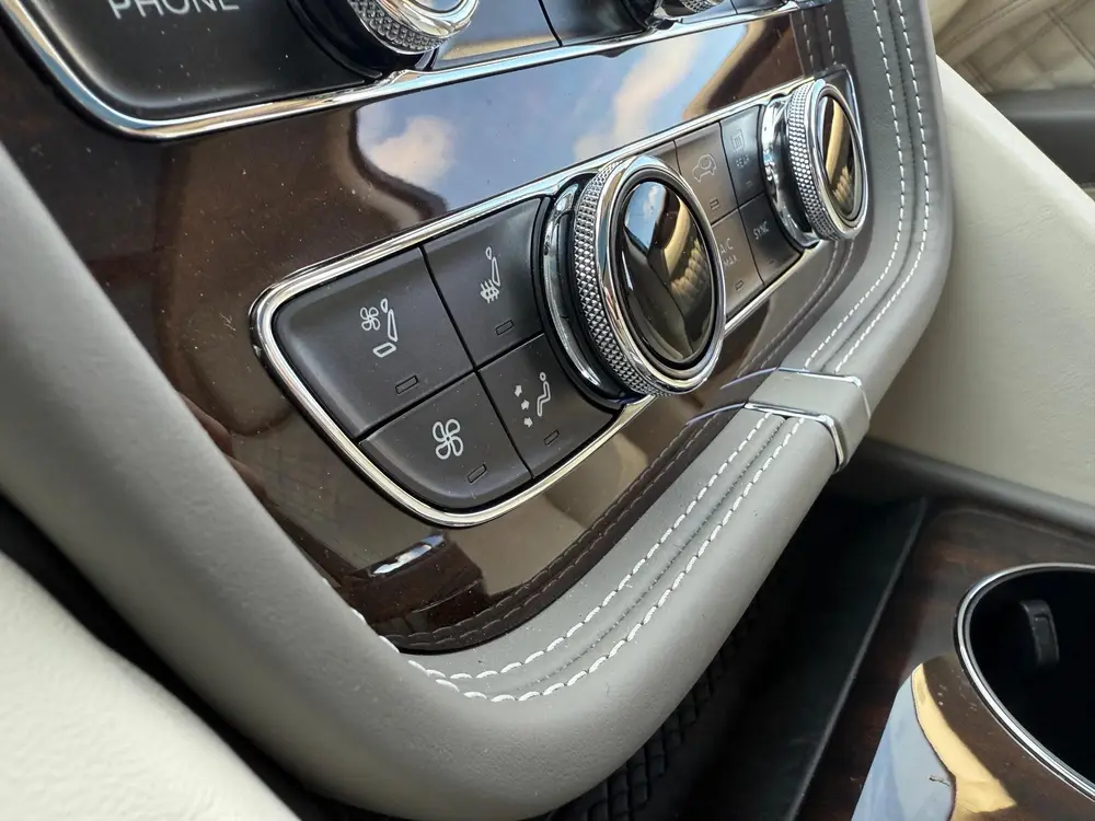 Bentley Bentayga 4.0 V8 First Edition uit 2021, foto 16