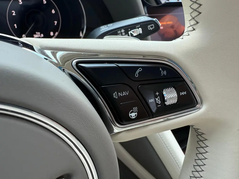Bentley Bentayga 4.0 V8 First Edition uit 2021, foto 19