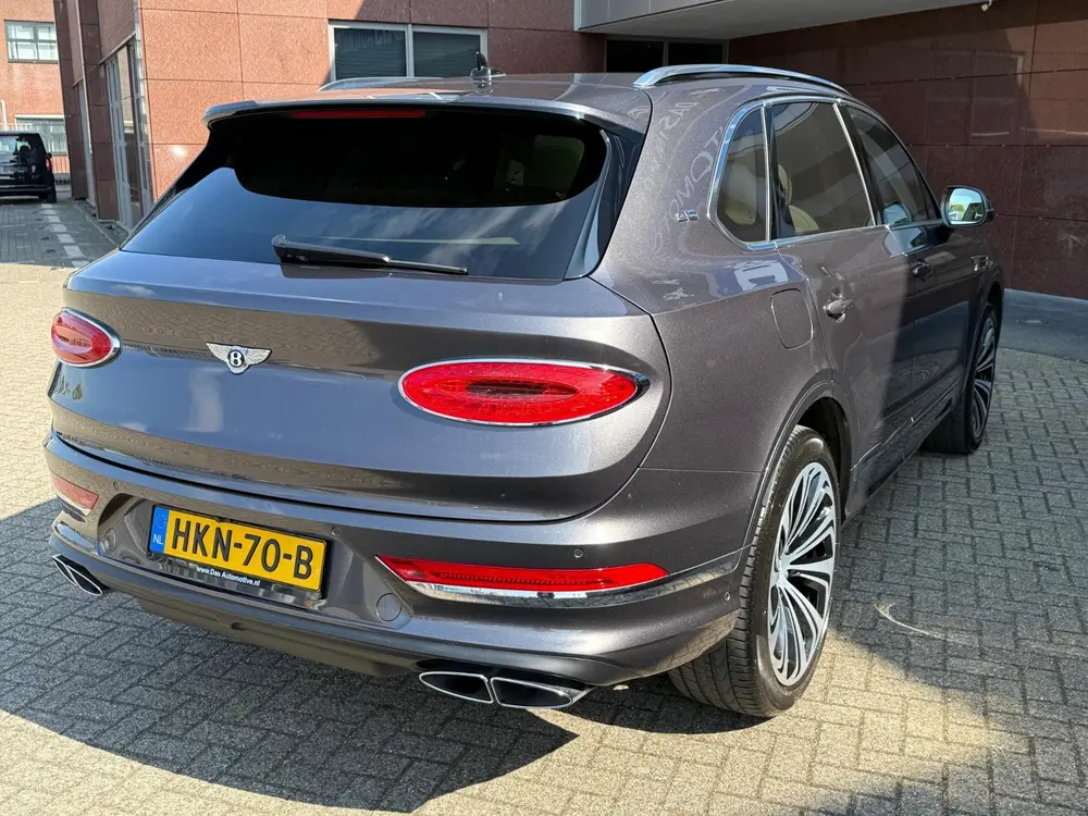 Bentley Bentayga 4.0 V8 First Edition uit 2021, foto 4