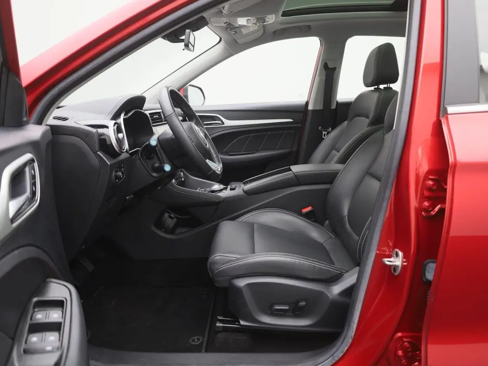 MG ZS EV Luxury 45 kWh | Navi | Leder | Panoramadak | Camera uit 2021, foto 12