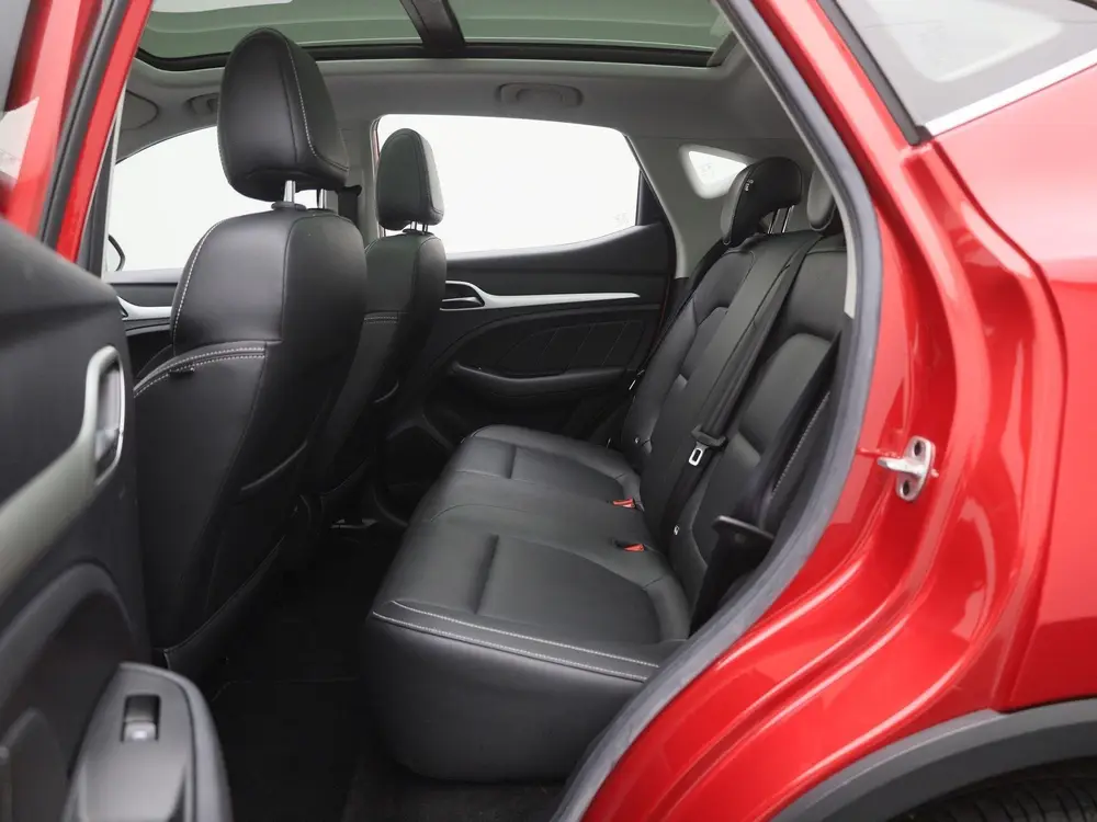 MG ZS EV Luxury 45 kWh | Navi | Leder | Panoramadak | Camera uit 2021, foto 13