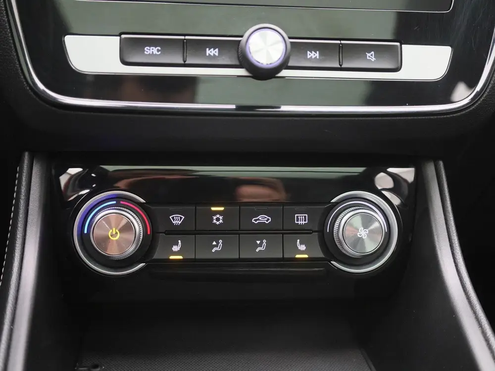 MG ZS EV Luxury 45 kWh | Navi | Leder | Panoramadak | Camera uit 2021, foto 18