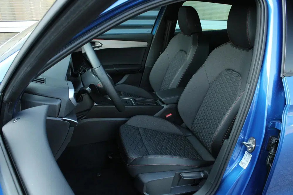 SEAT Leon 1.5 TSI e-Hybrid 204pk FR Business uit 2026, foto 4