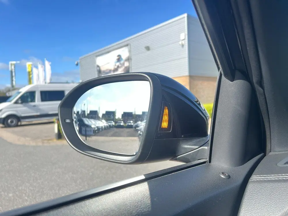 Volkswagen T-Roc 1.5 TSI R-Line | Digi dash | IQ. drive | A uit 2025, foto 13