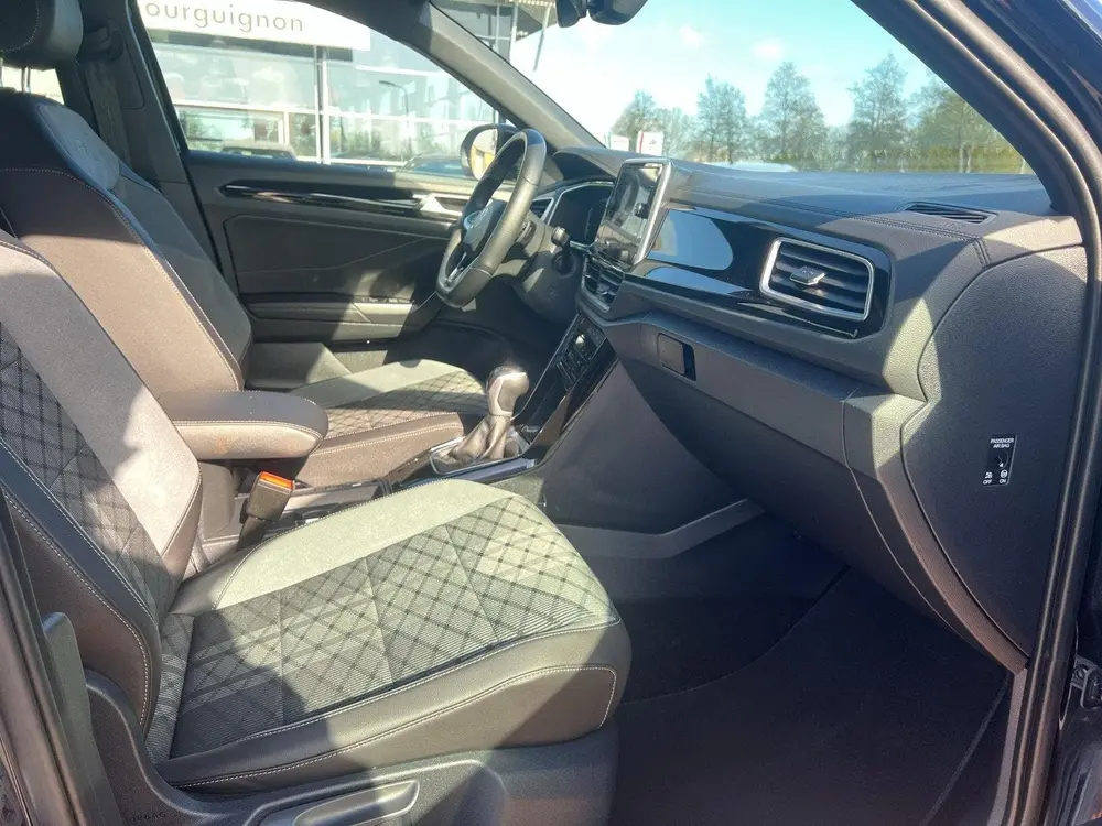 Volkswagen T-Roc 1.5 TSI R-Line | Digi dash | IQ. drive | A uit 2025, foto 19