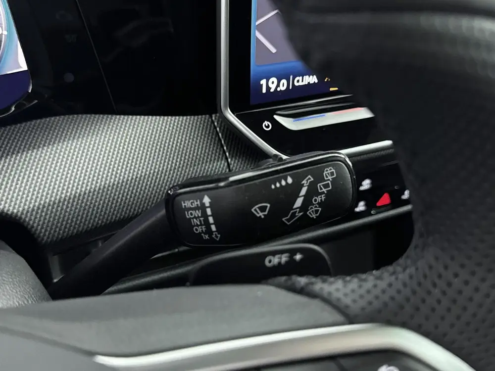 Volkswagen Golf Variant 1.5 eTSI R-Line Edition | Panoramada uit 2025, foto 14