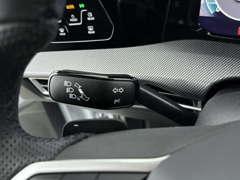 Volkswagen Golf Variant 1.5 eTSI R-Line Edition | Panoramada uit 2025, foto 15