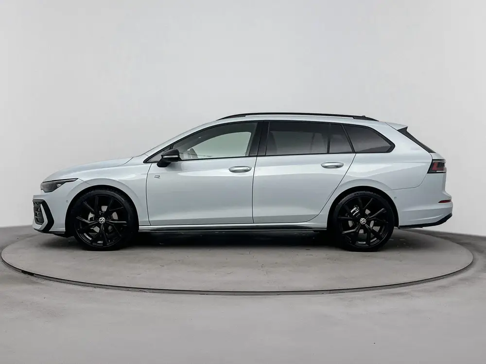 Volkswagen Golf Variant 1.5 eTSI R-Line Edition | Panoramada uit 2025, foto 2