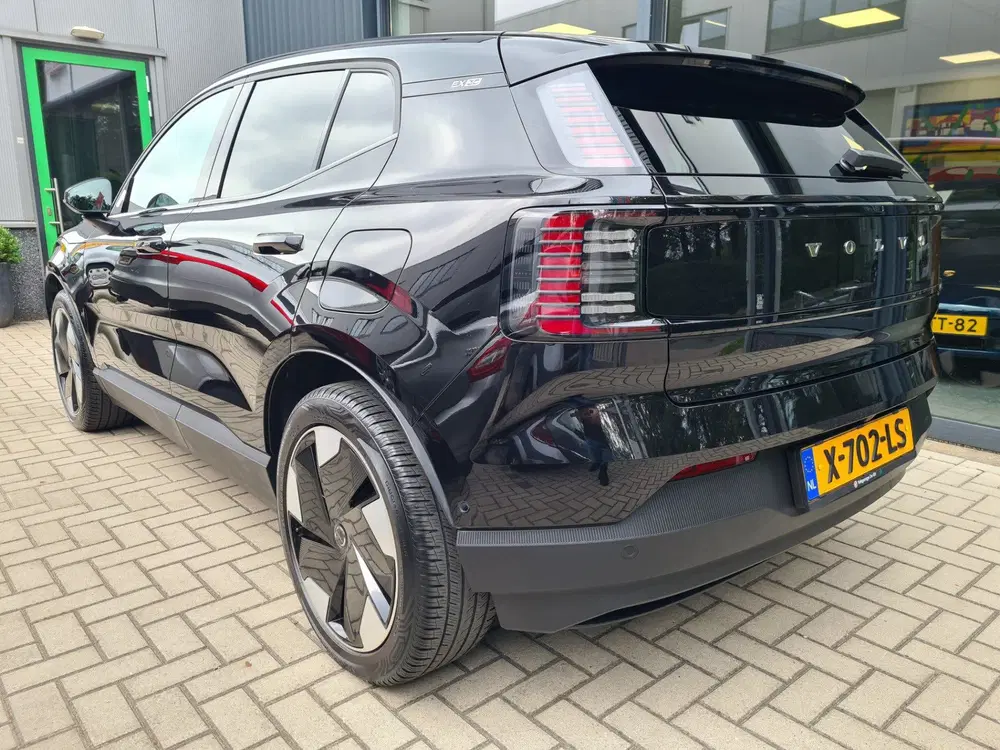 Volvo EX30 Single Motor Extended Range Ultra 69 kWh uit 2023, foto 16